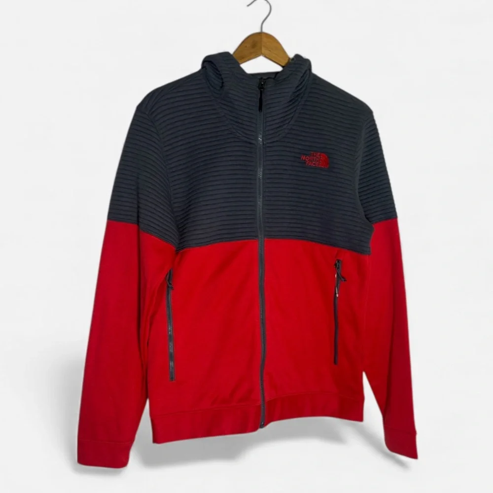 NWOT The North Face CP2X Jacket Men’s Size S Quilted Gray & Red Full Zip Hooded